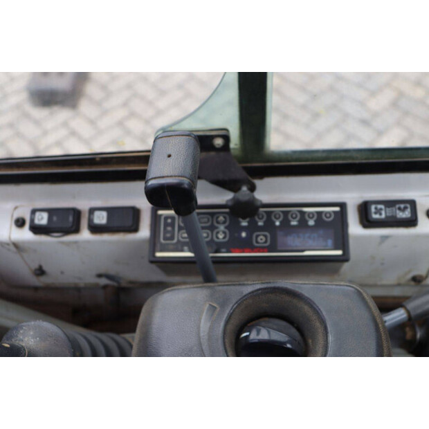 2018 TAKEUCHI TB225-47961380
