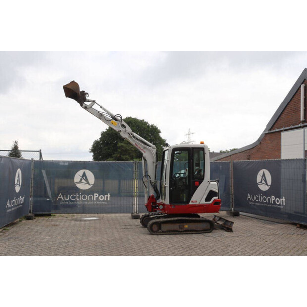 2018 TAKEUCHI TB225-47961385