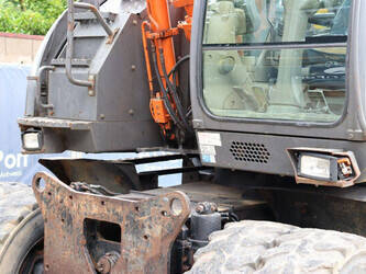 2009-hitachi-zx140w-3-1464866-47961457
