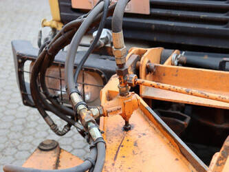 1982-mercedes-benz-unimog-u1000-47961711