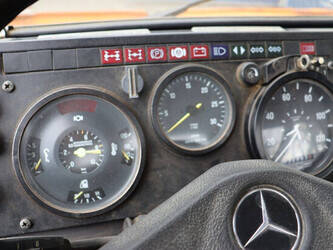 1982-mercedes-benz-unimog-u1000-47961736
