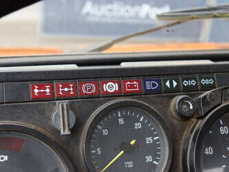 1982-mercedes-benz-unimog-u1000-47961738