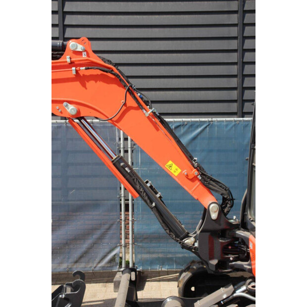 2025 KUBOTA U56-5-47961875