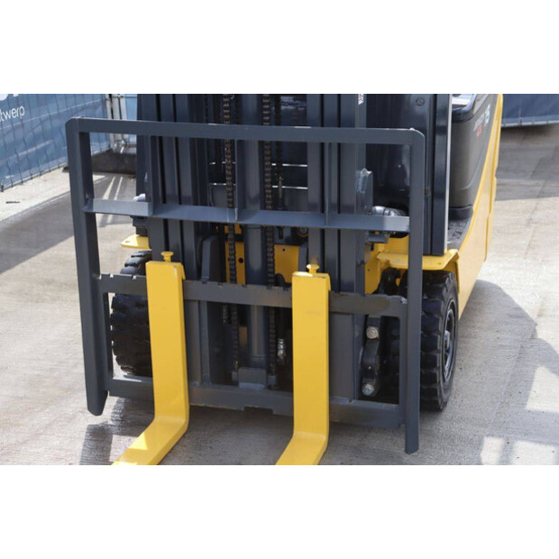 2011 Komatsu FB15M-12-47962778