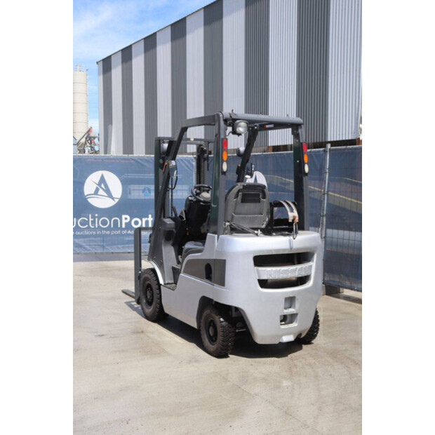 2009 NISSAN EBT-P1F1-47963052
