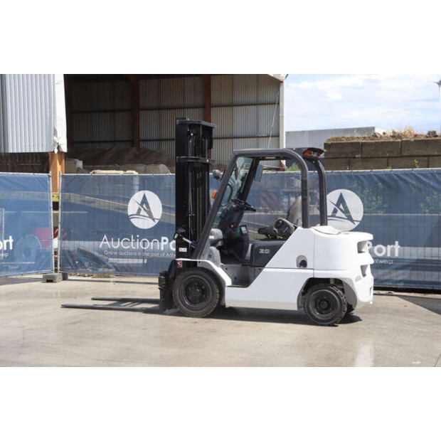 2017 يونيكاريرز FHD20T5-47963088