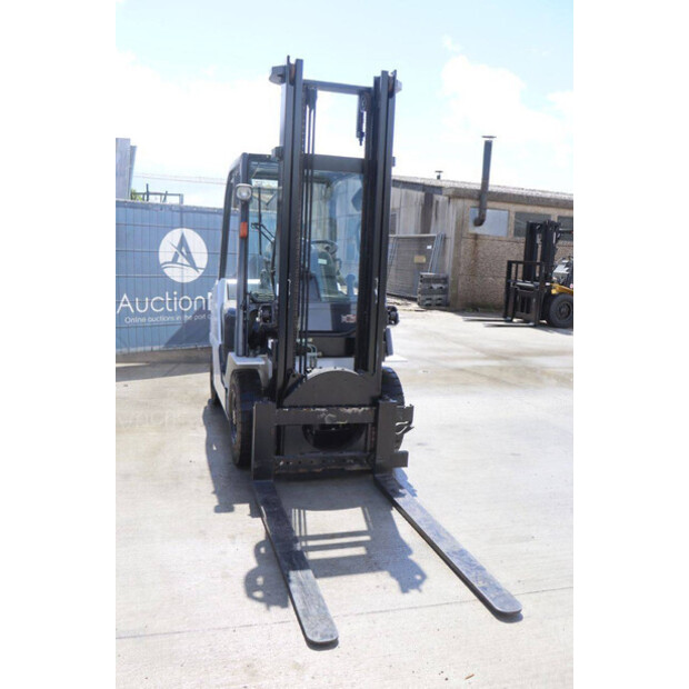 2017 يونيكاريرز FHD20T5-47963092