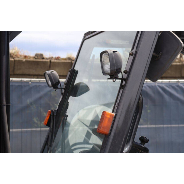 2017 يونيكاريرز FHD20T5-47963097