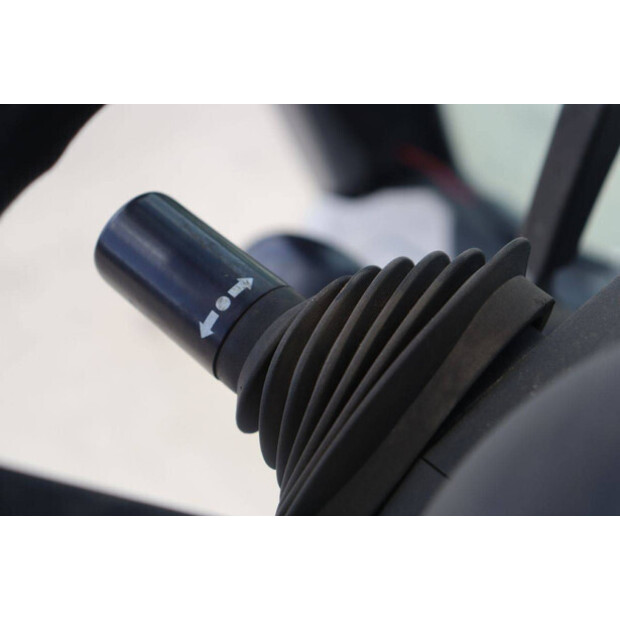 2017 يونيكاريرز FHD20T5-47963110