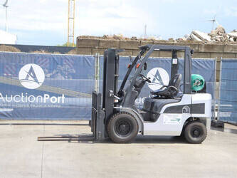 Image for LIFTS 2013 NISSAN EBT-P1F2
