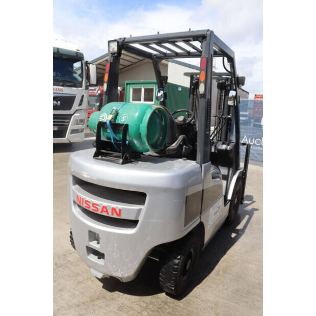 2013 NISSAN EBT-P1F2-47963129