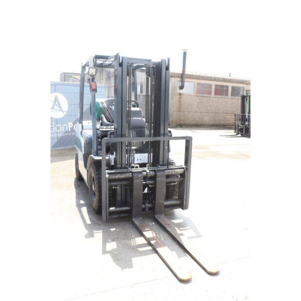 2013 NISSAN EBT-P1F2-47963130