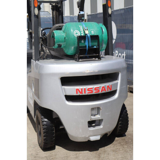 2013 NISSAN EBT-P1F2-47963138