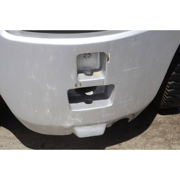 2013 NISSAN EBT-P1F2-47963139