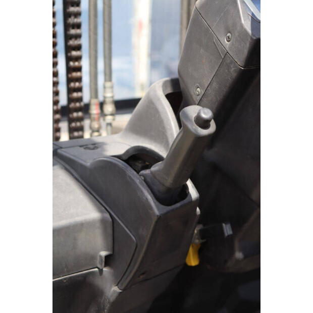 2013 NISSAN EBT-P1F2-47963147