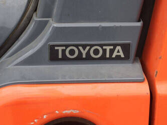 2015-toyota-02-8fdj35-47963241