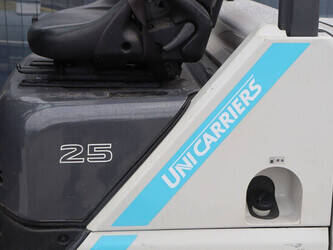 2016-unicarriers-fhd25t5-ydn-f185-47963278