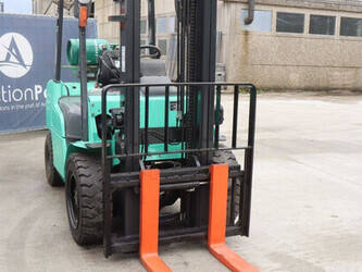 2004-mitsubishi-fg30t-47963384