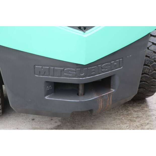 2004 MITSUBISHI FG30T-47963393