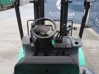 2004-mitsubishi-fg30t-47963396