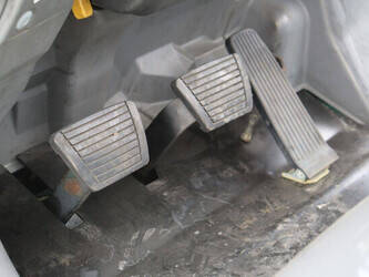 2004-mitsubishi-fg30t-47963400