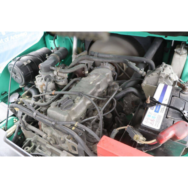 2004 MITSUBISHI FG30T-47963409