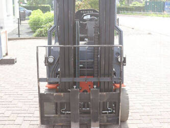 2020-toyota-8fbe15t-1464928-47963479