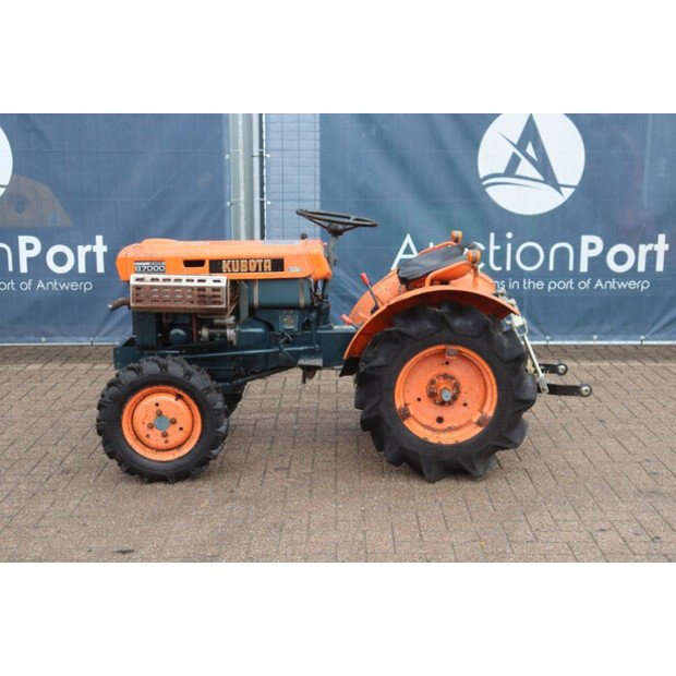 KUBOTA B7000-47963605