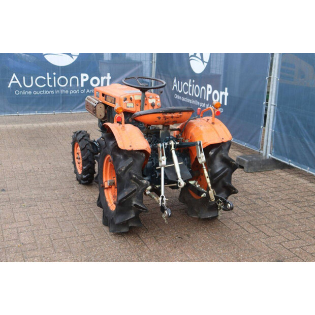 KUBOTA B7000-47963607