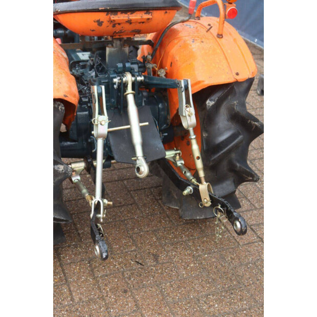 KUBOTA B7000-47963619