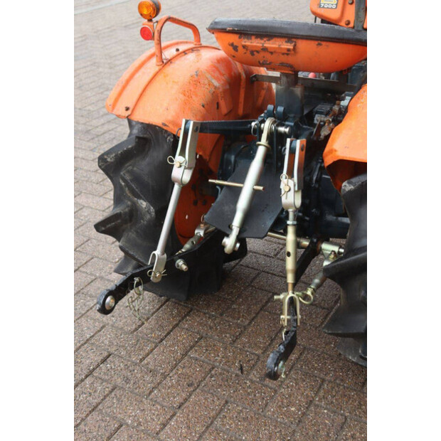 KUBOTA B7000-47963621