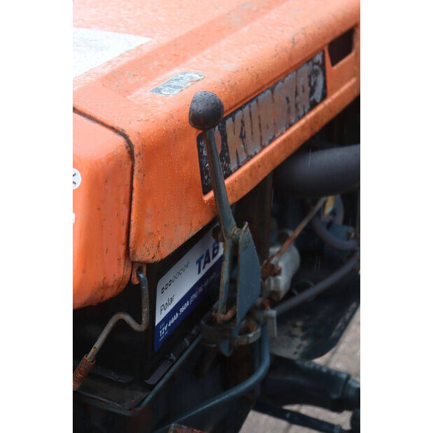KUBOTA B7000-47963631
