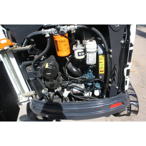2017 بوبكات E19-47964366
