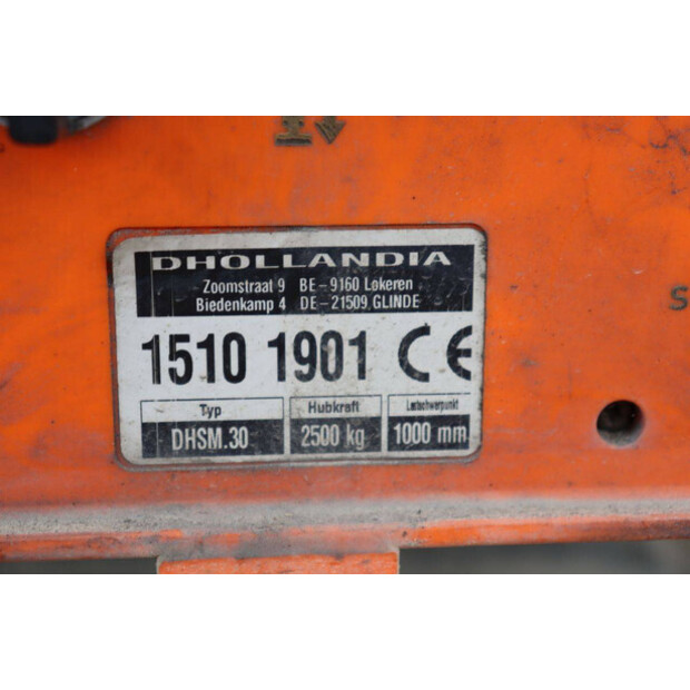 2016 كرون SD-47964969