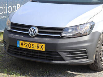 2018-volkswagen-caddy-1464987-47965665