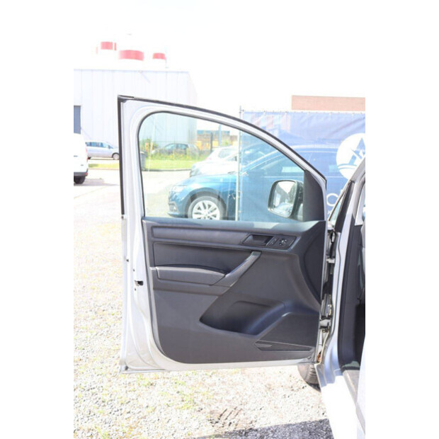 2018 Volkswagen Caddy-47965673