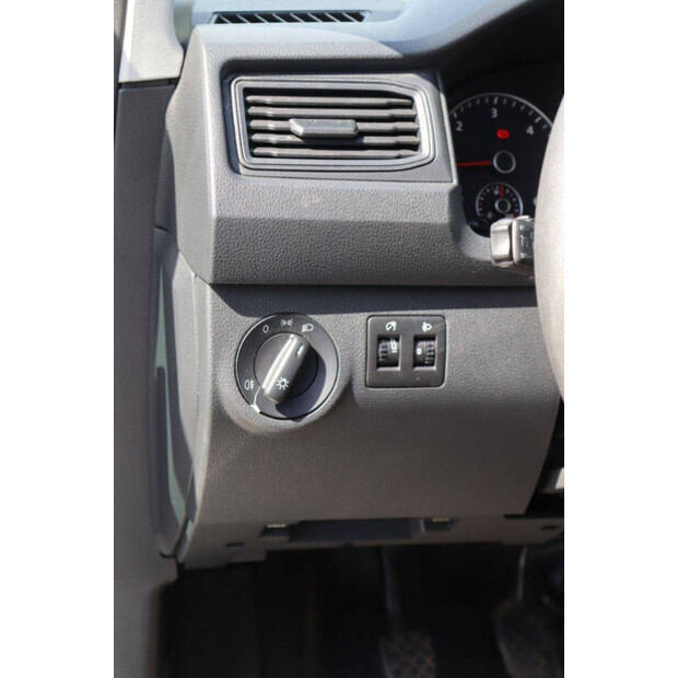 2018 Volkswagen Caddy-47965679