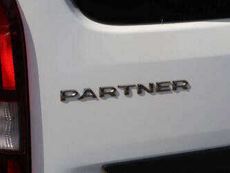 2021-peugeot-partner-1464988-47965714
