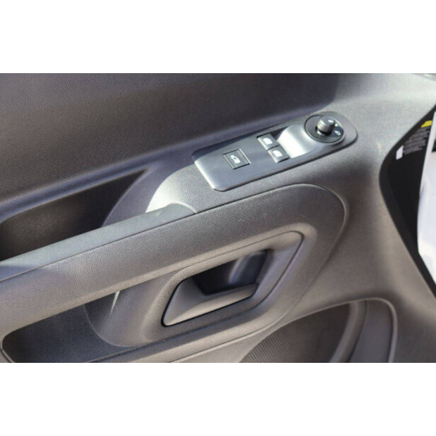 2021 Peugeot PARTNER-47965716