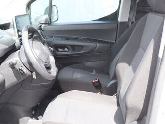 2021-peugeot-partner-1464988-47965717