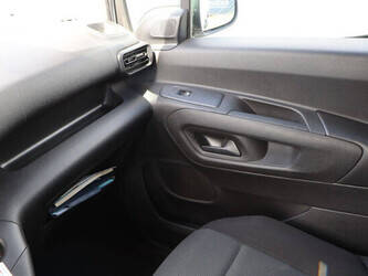 2021-peugeot-partner-1464988-47965728