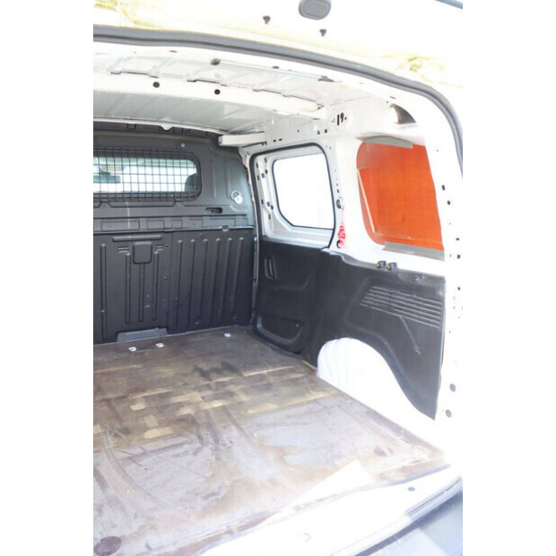 2021 Peugeot PARTNER-47965731