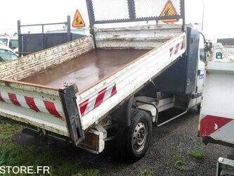 2010-renault-master-1465063-47977838