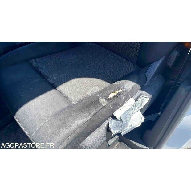 2016 Peugeot Expert-47977916