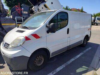 2008-renault-trafic-1465070-47978070