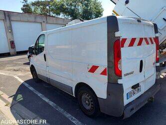 2008-renault-trafic-1465070-47978071