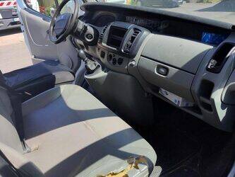 2008-renault-trafic-1465070-47978076