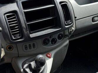 2013-renault-trafic-1464584-47978432