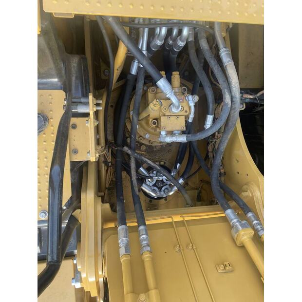 2025 Caterpillar 323-47982055