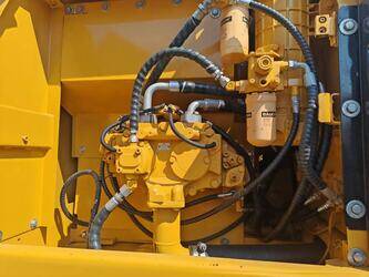 2025-caterpillar-323dl-1465075-47982214